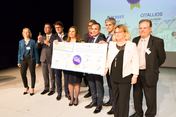 Les signataires de la charte de valorisation locale. © JGP